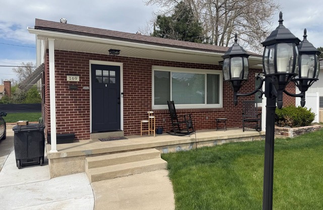 Kaysville Kottage: Family-Friendly 4-bedroom House with Fire Pit