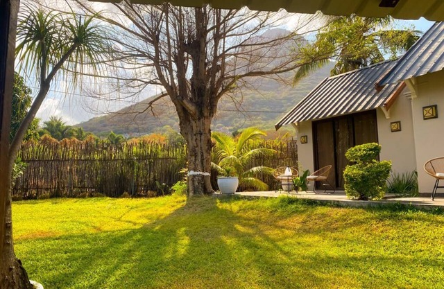 Kaz Ti Soleil is a family home located 5 minutes from Tamarin beach.