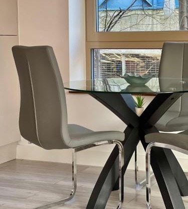 Kensington House by Solitaire Suites