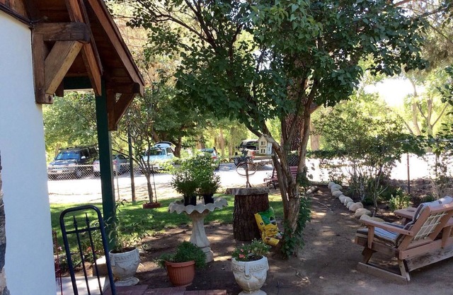 Kern Riverfront Lodge