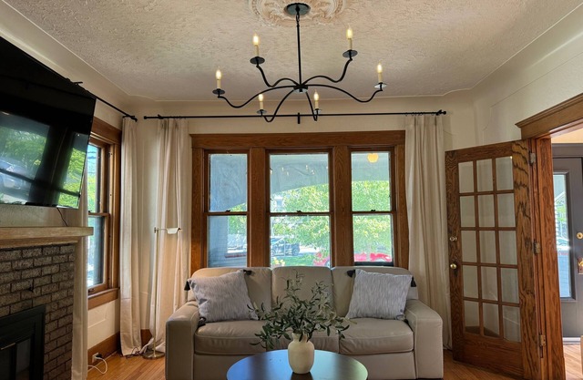 Kerrytown Central 3-Bedroom Home