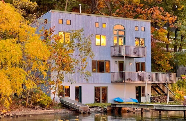 Keuka Cottage ✧ Handcrafted Beauty on Lake's Shore — sunsets, fire pit, kayaks!
