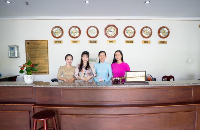 Khách Sạn Bông Sen