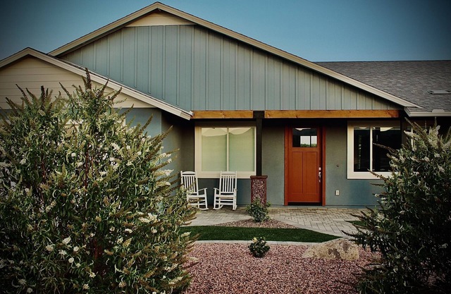 Kickin' It on Kindra! Modern 3 Bedroom New Build!