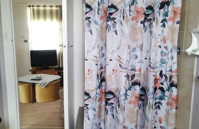Kimba Units 5 - self contained apartment discounts for more than one night