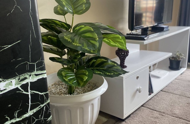 KinAirbnb