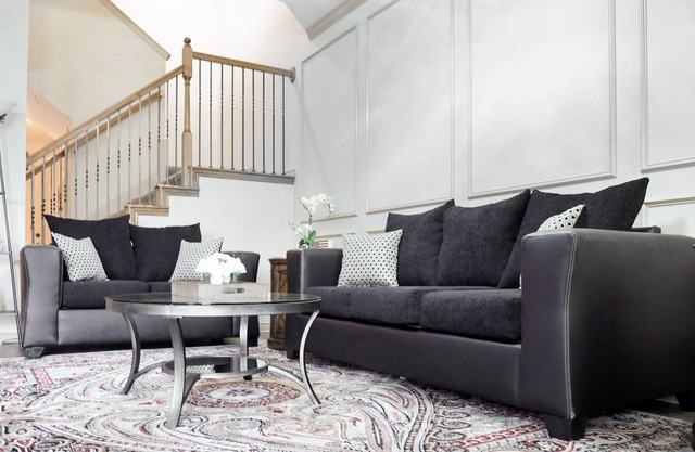 King Bed 3B 2.5B Luxury Townhouse*24/7 Check-in