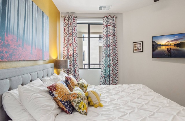 King Bed※Courtyard View※Pool+Games※Instant Booking