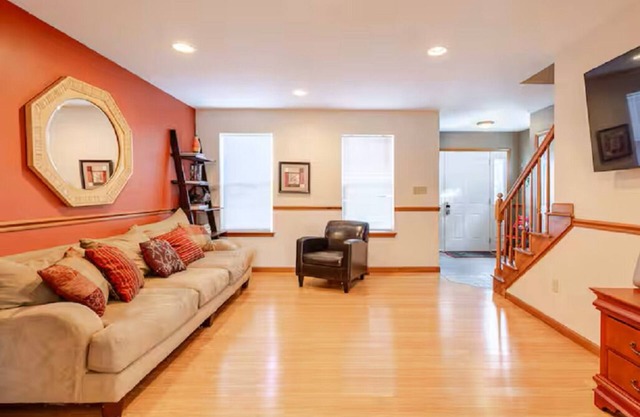 King Bed- Dorney Park- Wineries-, Steam Shower-2 Tier Patio