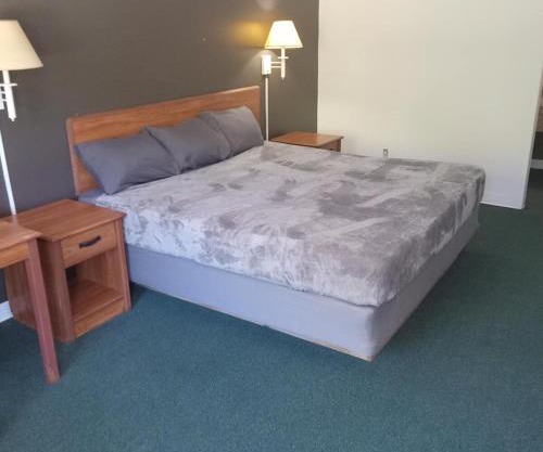 King Bed Hotel Studio 110