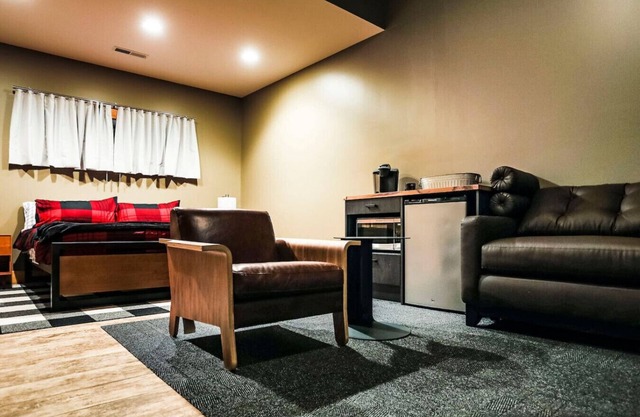King Cabin Room Osage
