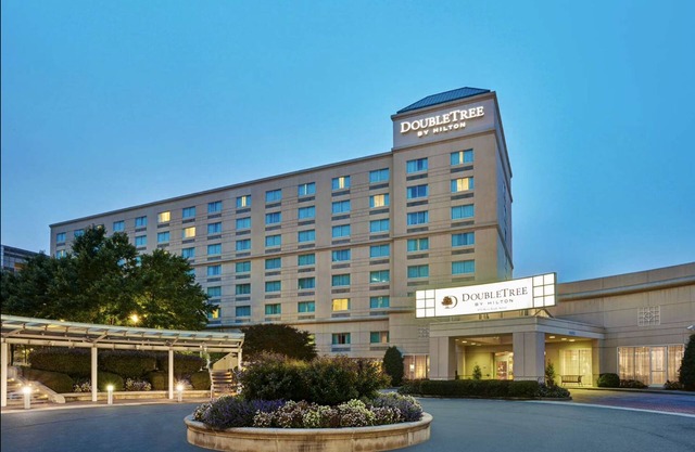 King Room at a 4⭐️ Hotel