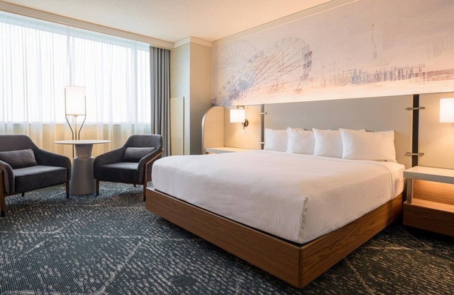 King Room at a 4⭐️ Hotel