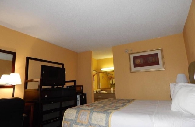 King Room Near Skyra Studios ORL
