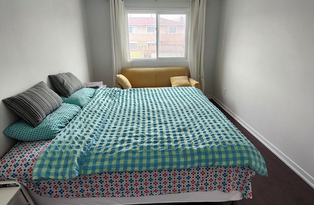 King+sofa bed|Ensuite toilet|Central Mississauga|