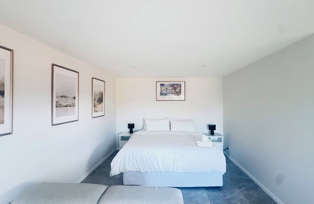 KINGI Modern Studio, Walk to Everything