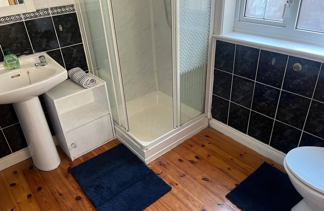 Kinsale 6 bed, sleeps 7- Ideal for Contractors
