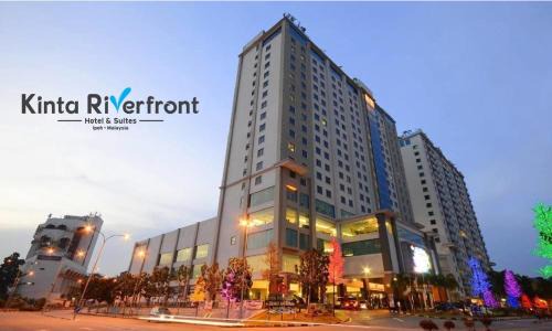 Riverfront Hotel 