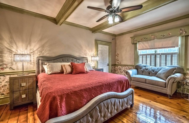 Kitchen, billiard and sun rooms. Walking distance to Main St. downtown.