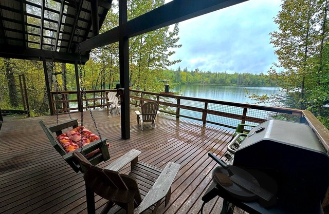 Kivi Lake Cottage in Nikiski