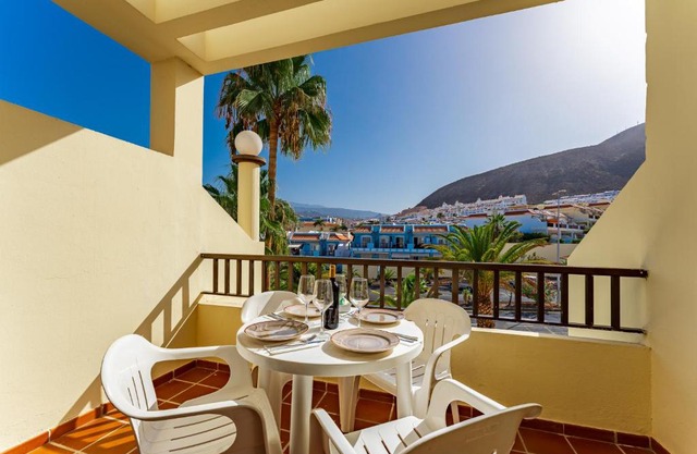 Klayman Olivina Aparthotel