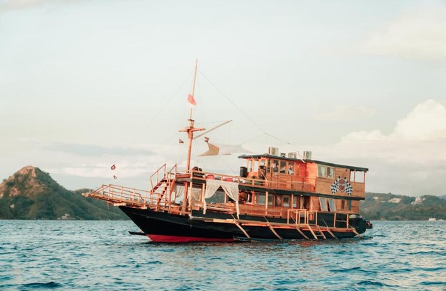 KLM Presley Jalasena ll