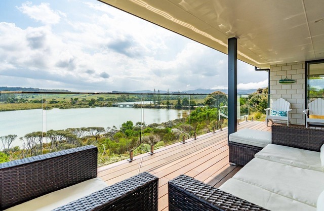Kneedeep - Beautifully appointed, modern, sunny home with stunning estuary views