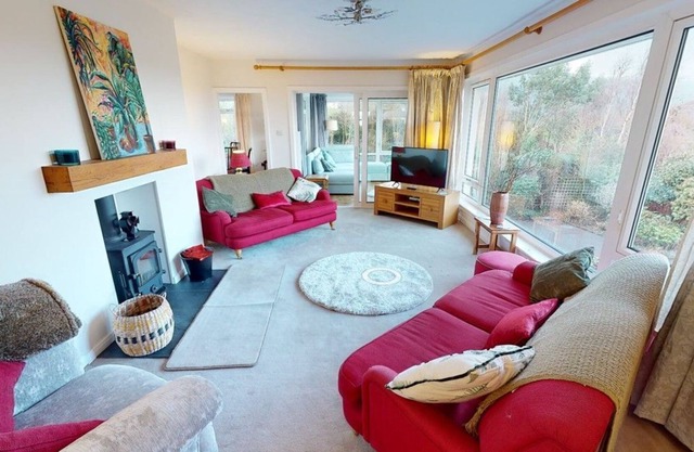 Knockendoch - a house that sleeps 10 guests in 4 bedrooms