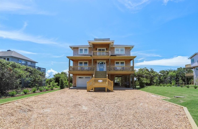 Knot for Sail - Newer Soundfront Home with Hot Tub and Firepit