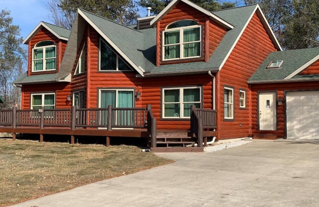 Knott's Berry Pines (Rustic yet Modern Comfortable)