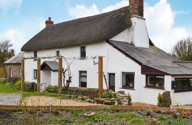 Knotty Corner Cottage