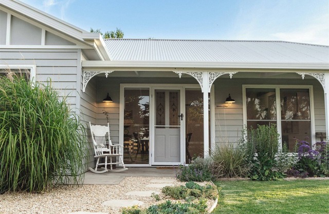 Kookaburra Cottagen 3 Bedroom Farm Retreat 10 minutes from Mount Gambier
