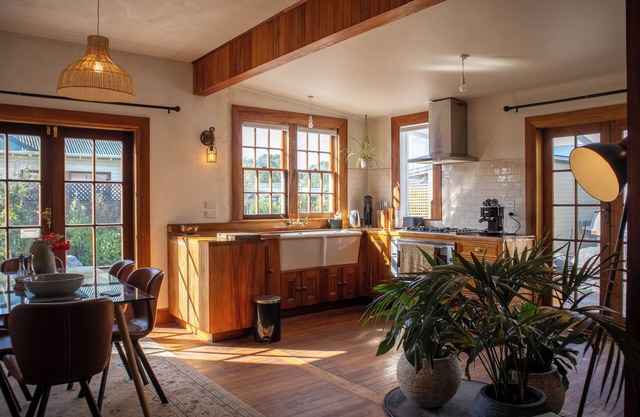 Kowhai Cottage | Pizza Oven | Central - KK2726