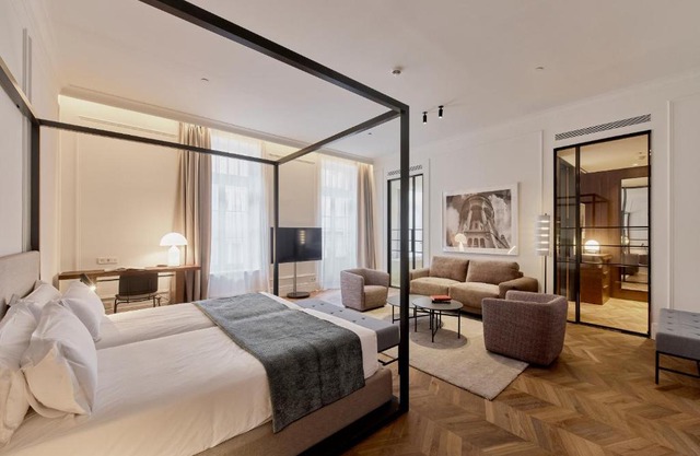Kozmo Hotel Suites & Spa - Small Luxury Hotels of the World