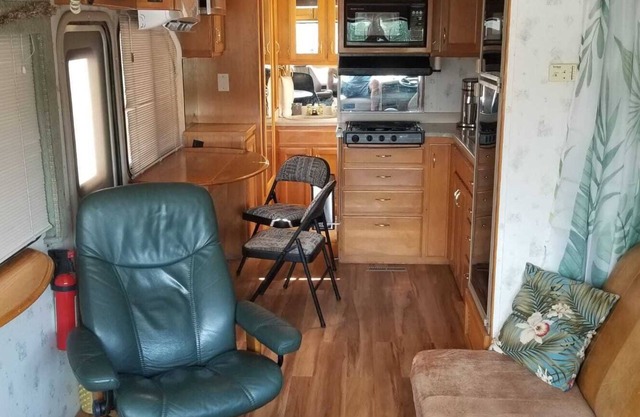 Kozy RV with no cleaning fee