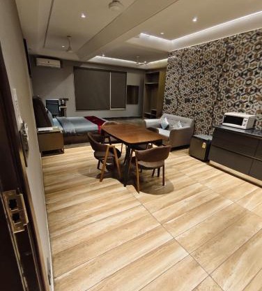 KRYC Luxury Living near Indraprastha Apollo Hospital