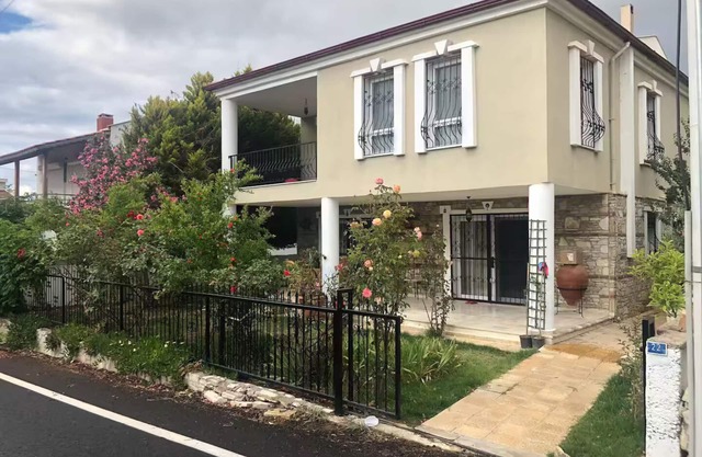 Kuşadası'nda Anadolu Evi Villası