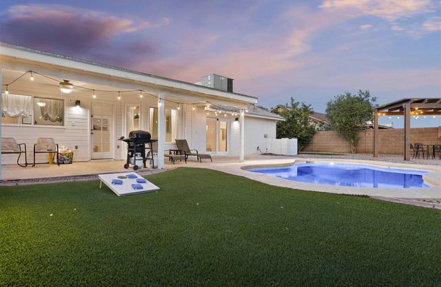 Kulla Oasis: Family Retreat-Park access-Free Heated Pool-Fast Wi-Fi-Near Stadium