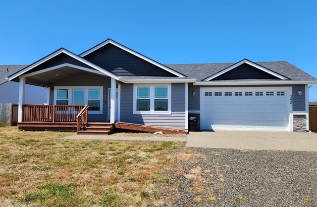 Kwan Tip Beach House - Brand new HOT TUB and Pet friendly