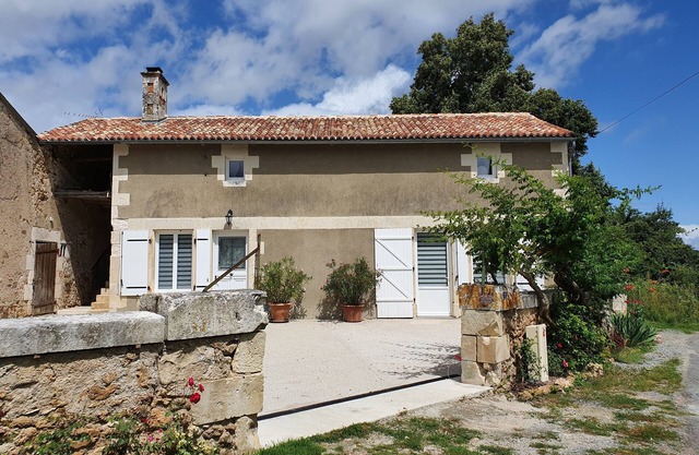 L'ETAPE DES VIGEALIERES, Guest house in the countryside