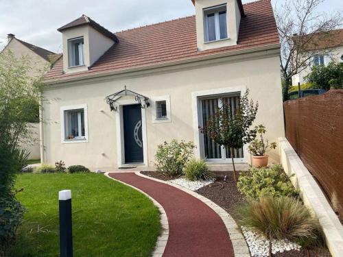 L'Etoile MC/Maison à 30min de Paris