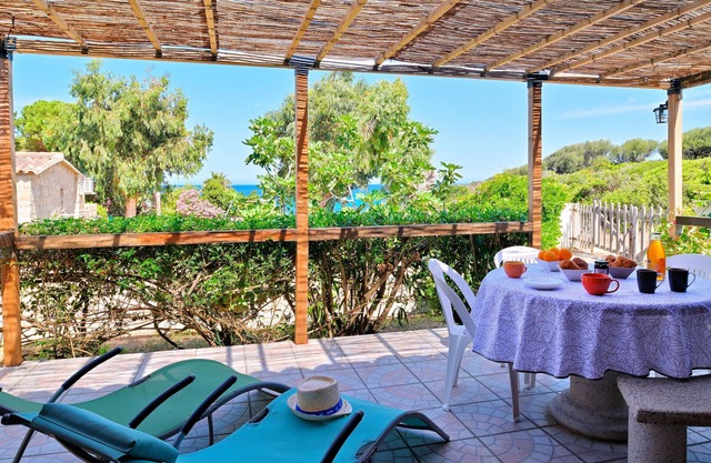 L'Ile Rousse, Chalet n°10 bord de mer, Résidence Saint Vincent