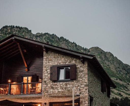 L´Ovella Negra Mountain Lodge