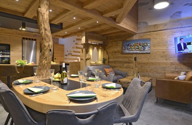 La cabane luxury apartment in the heart of the village