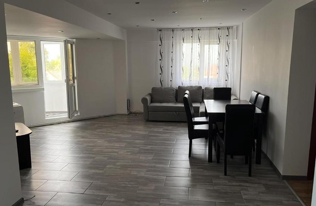 LA CARMEN ! Apartament cu 3 camere !