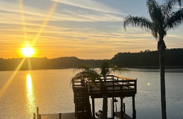 "La Casa Del Lago" Lakefront Oasis w/ Jet Ski rental Avl!