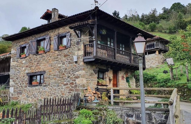 La Casa Rectoral de El Tozu