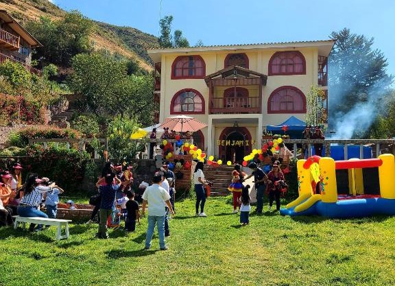La Casona de Lucre