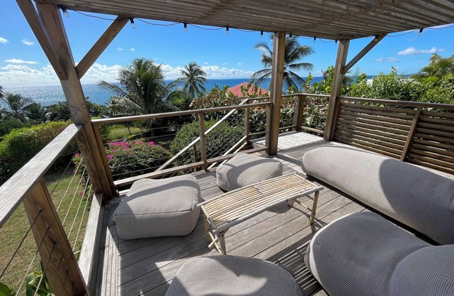 La Colibrée, sublime villa with sea view and swimming pool, beach access at 80 m