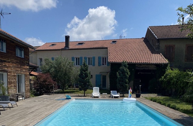 La Cour des Saligues